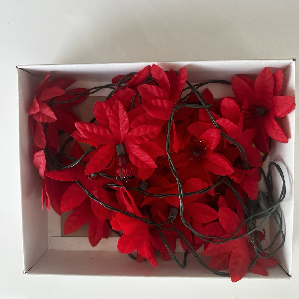 Vintage Trim A Home 20 Silk Poinsettia Indoor/Outdoor String Light Set - Picture 3 of 7